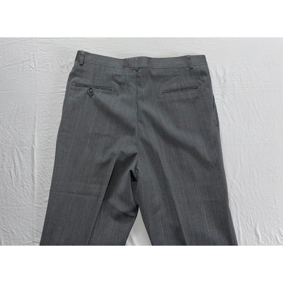 Haggar Vintage Triple Pleat Worsted Wool Dress Pants, Slacks. 35X27.5. Read. - Picture 9 of 10